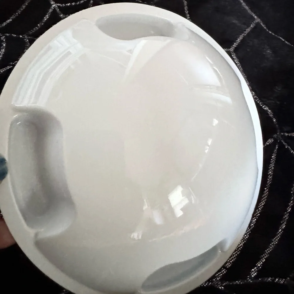 White‎ Skull Plastic Blow Mold Cookie Jar
